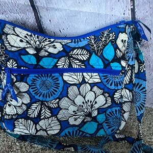 VERA BRADLEY Saddle Hipster
Crossbody Blue Bayou Front Push...